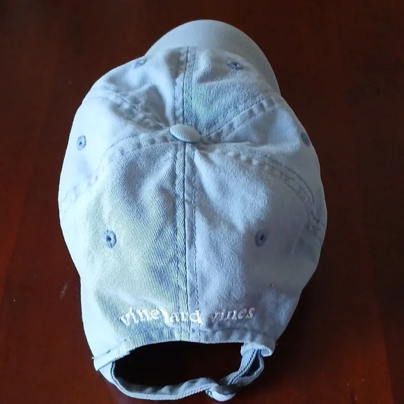 Vineyard Vines Classic Whale Logo Baseball Hat - Picture 2 of 5